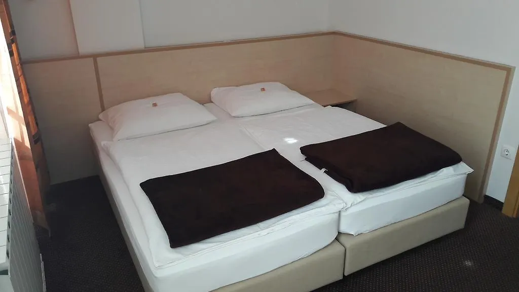 Rooms K-1